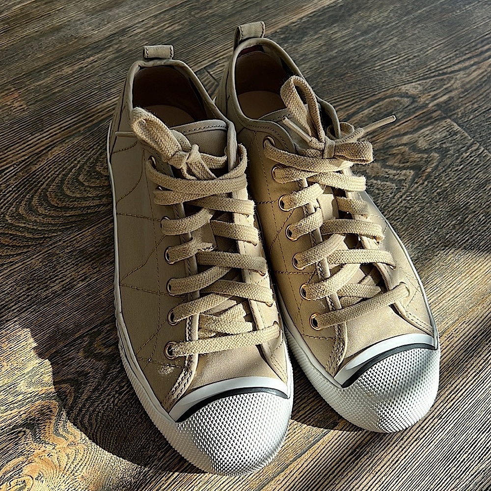 Burberry Sneakers Pristine Condition